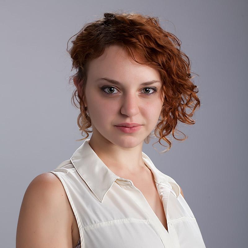 Chelcie headshot model